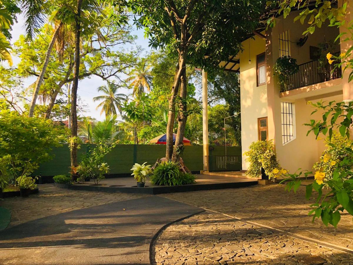 West Dene Bed & Breakfast Negombo Dış mekan fotoğraf