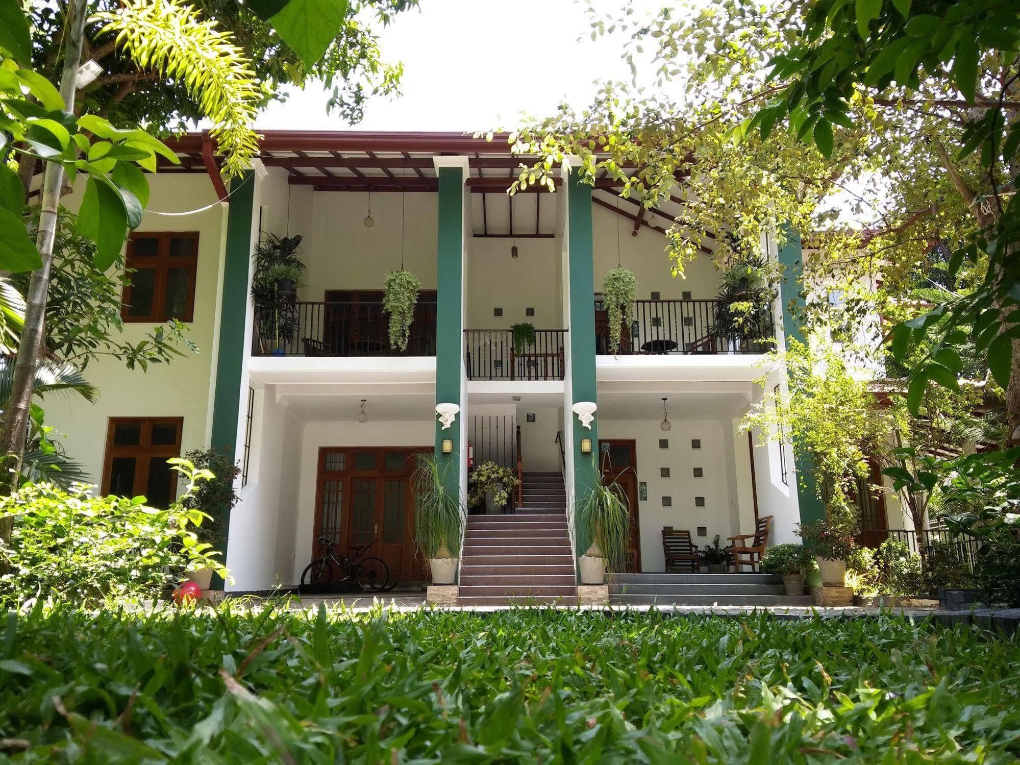 West Dene Bed & Breakfast Negombo Dış mekan fotoğraf